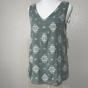 NWT SO Beautiful V front, V back Sage blouse